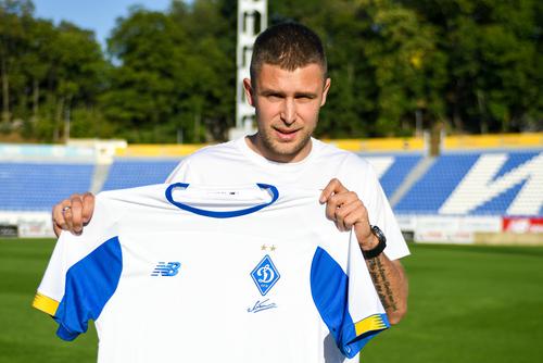 Официально: Артем Кравец возвращается в киевское «Динамо»
