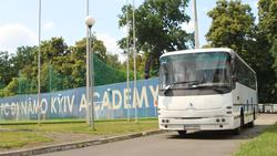  ДЮФШ «Динамо» та «Динамік» передали автобус на потреби ЗСУ