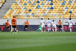 "Shakhtar vs Dynamo 1-0: numbers and facts. Dynamo's 17-match unbeaten run in the UPL comes to an end