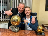 Зинченко получил «Золотой мяч» от легендарного игрока «Динамо» (ФОТО)