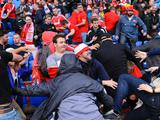 УЕФА оштрафовал «Ливерпуль» и «Севилью» из-за поведения болельщиков