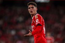 Очередной матч Судакова за «Бенфику»: результативная ошибка, критика Моуринью и низкие оценки (ВИДЕО)