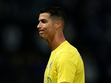 Ronaldo missbrauchte öffentlich den Al-Hilal-Schal: Er stopfte ihn in seine Hose und warf ihn den Fans der Mannschaft zu (VIDEO)