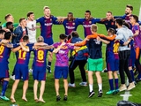 Руководство «Барселоны» сделало своим игрокам чемпионский коридор (ВИДЕО)