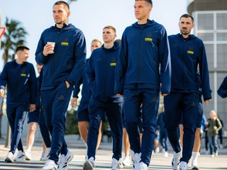 Никто домой не поедет: известны планы сборной Украины после поражения от Швеции