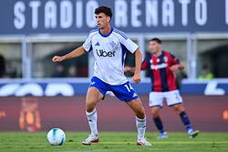 «Ліверпуль» та «Челсі» стежать за захисником «Комо»