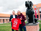 It's official. Mbappe Jr. has signed a contract with Lille