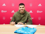 Officially. "Villarreal" goalkeeper Jeronimo Ruglia moved to "Ajax"