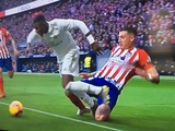 «Атлетико» опубликовал фото спорных моментов в матче с «Реалом» (ФОТО)