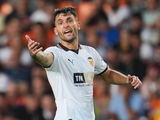 A chance for Yaremchuk. Valencia's main striker is injured and out of action for a long time
