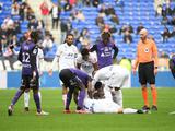 Футболист «Лиона» потерял сознание в матче с «Тулузой» (ФОТО)