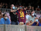 Kibice Barcelony skandujący "Messi!" podczas meczu z Realem Madryt (WIDEO)