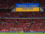 Английская Премьер-лига: «Мы и наши клубы продолжаем поддерживать народ Украины»