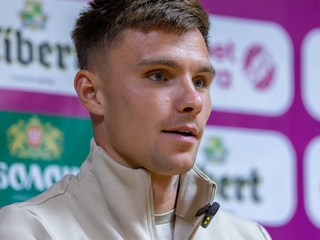 Денис Устименко вспомнил, как тренировал сборную Александр Петраков