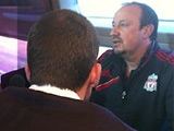 Бенитес дал пресс-конференцию в поезде