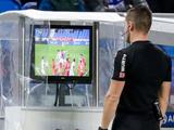 В Англии хотят изменить правила по VAR, предоставив тренерам право на запрос видеоповтора