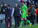 Emiliano Martinez wird noch für zwei gelbe Karten im Conference-League-Spiel bestraft werden 
