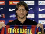 «Барселона» отпустила Максвелла в ПСЖ 
