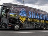 «Шахтар» вирушив на матч із «Рухом» автобусом