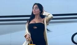 Жена Роналду опубликовала эффектное ФОТО в элегантном платье на фоне самолета