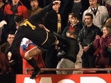Eric Cantona on kicking a fan in 1995: «I would have gladly hit him even harder»