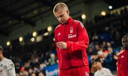 «Больше никогда не хочу видеть Зинченко в футболке «Ноттингем Форест»: фанаты клуба оценили выступление украинца в Лиге Европы