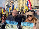«Слава Україні»: Ігор Йовічевич з плакатом підтримує Україну в Загребі (ФОТО)