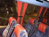 Автобус болельщиков «Халла» забросали камнями после матча с «Ливерпулем» (ФОТО)