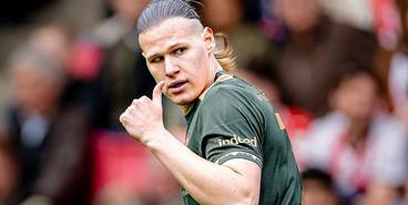 Гол Степанова в ворота ПСВ