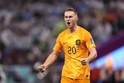 Полузащитник сборной Нидерландов Копмейнерс пропустит Евро-2024 из-за травмы