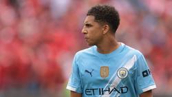Rico Lewis: „Ich stelle mir meinen Abschied von Manchester City nicht vor“