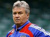 Россияне хотят, чтобы Гус Хиддинк продолжал тренировать сборную России