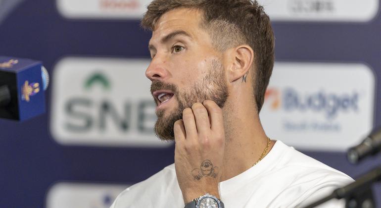 Hans-Dieter Flick ist enttäuscht, dass Barcelona im Sommer Iñigo Martínez an Al-Nassr verkauft hat