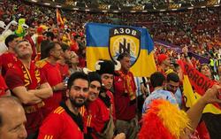 Роман Зозуля: «Представители ФИФА изъяли у испанских фанатов флаг полка «Азов» во время матча ЧМ-2022» (ФОТО)