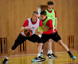 «Кривбасс» готовится к матчу с «Динамо» через баскетбол