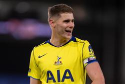 «Тоттенгем» готовий подвоїти зарплату Міккі ван де Вену