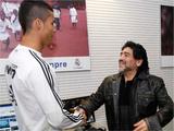 Марадона посетил «класико» по приглашению Роналду