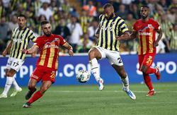 Im Lager eines Rivalen. "Fenerbahce" vor dem Spiel mit "Dynamo" gewann einen weiteren Sieg in der Meisterschaft der Türkei