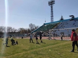 Вопреки всему! На разбомбленном русскими стадионе «Десны» в Чернигове состоялся футбольный матч (ФОТО)