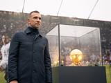 Ігор Суркіс — Шевченку: «Нам приємно усвідомлювати, що найкращий український футболіст сучасності — вихованець школи «Динамо»!»