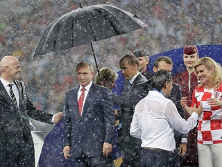 Путин опозорился на весь мир во время церемонии награждения ЧМ-2018 (ФОТО)