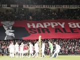 Фанаты «Манчестер Юнайтед» поздравили Фергюсона с 80-летием, развернув огромный баннер на трибунах (ФОТО)