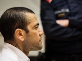 Dani Alves has not yet found 1 million euros to get out on bail