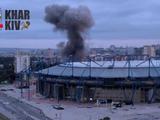 Во время очередного обстрела Харькова один из снарядов ударил в непосредственной близости от стадиона «Металлист» (ФОТО)