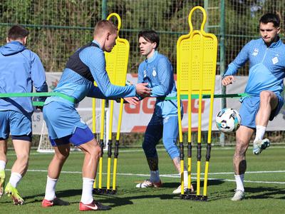 «Динамо» на сборе в Турции: тактическое построение, взаимодействие в атаке и обороне, визит Висенте Гомеса и Унаи Мельгосы