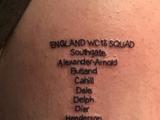 Болельщик сделал татуировку с фамилиями всех 23 игроков сборной Англии (ФОТО)