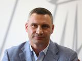 Виталий Кличко поздравил киевское «Динамо» с чемпионством