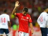 Carlos de Pena has been suspended from training at Internacional. The reason is known