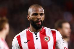 «Брентфорд» продовжив контракт зі своїм найкращим бомбардиром