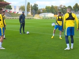 VIDEO: Das erste Training der ukrainischen Nationalmannschaft in Warschau im Polonia-Stadion